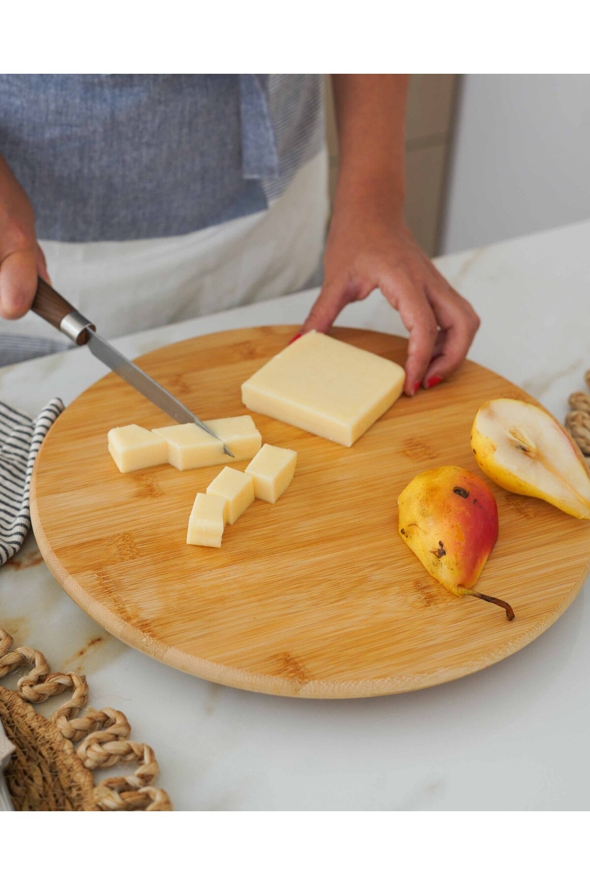 Bambu Yuvarlak Ayaklı Kesme Tahtası / Peynir Tabağı