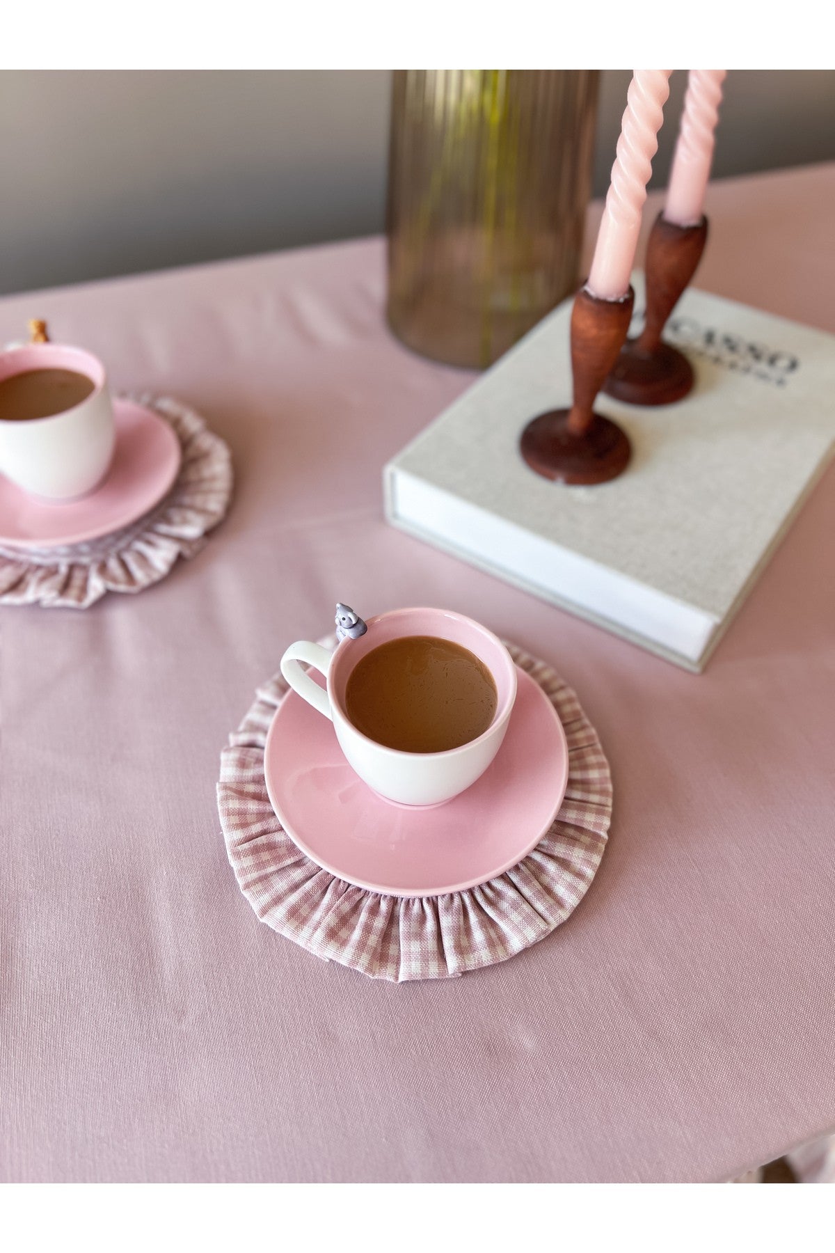 Rosy Keten Kareli Fırfırlı Bardak Altlığı Pembe