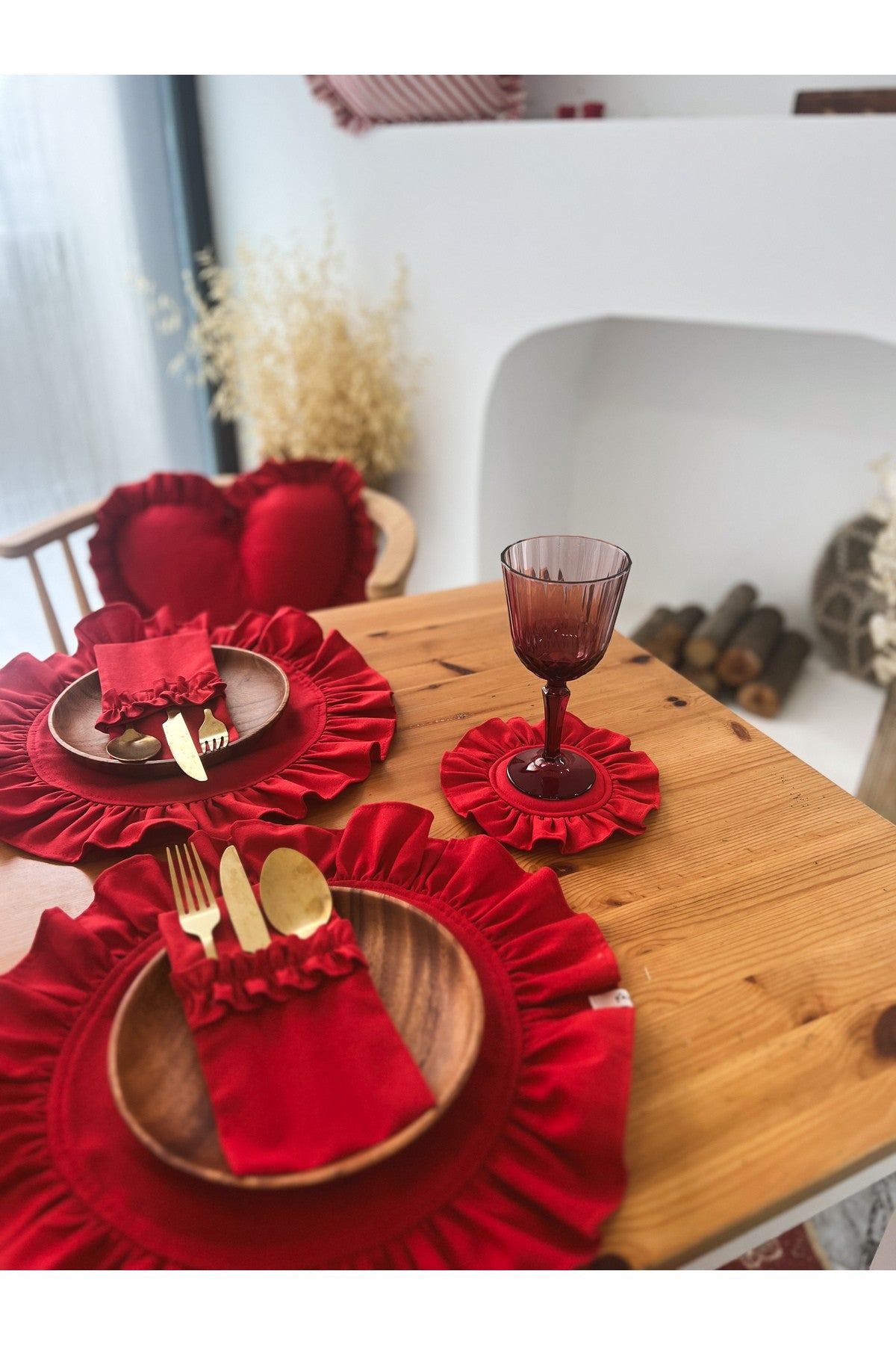 Lovely Keten Dolgulu Fırfırlı Bardak Altlığı Kırmızı