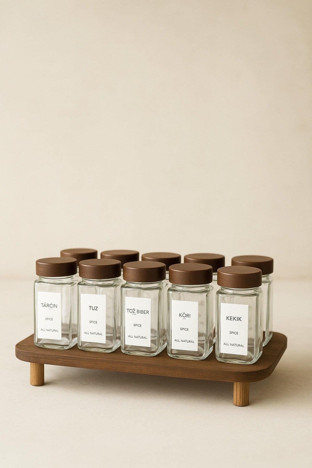12Li Cam Akasya Kapaklı Kare Baharatlık Seti Stand Hediyeli (14 adet etiket)