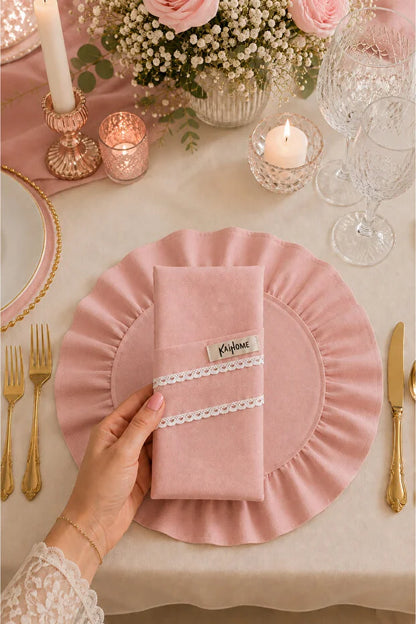 Lüks Pembe 2 Parça Amerikan Servis & Dantel Detaylı Kaşıklık Takımı – 1 Amerikan Servis + 1 Kaşıklık
