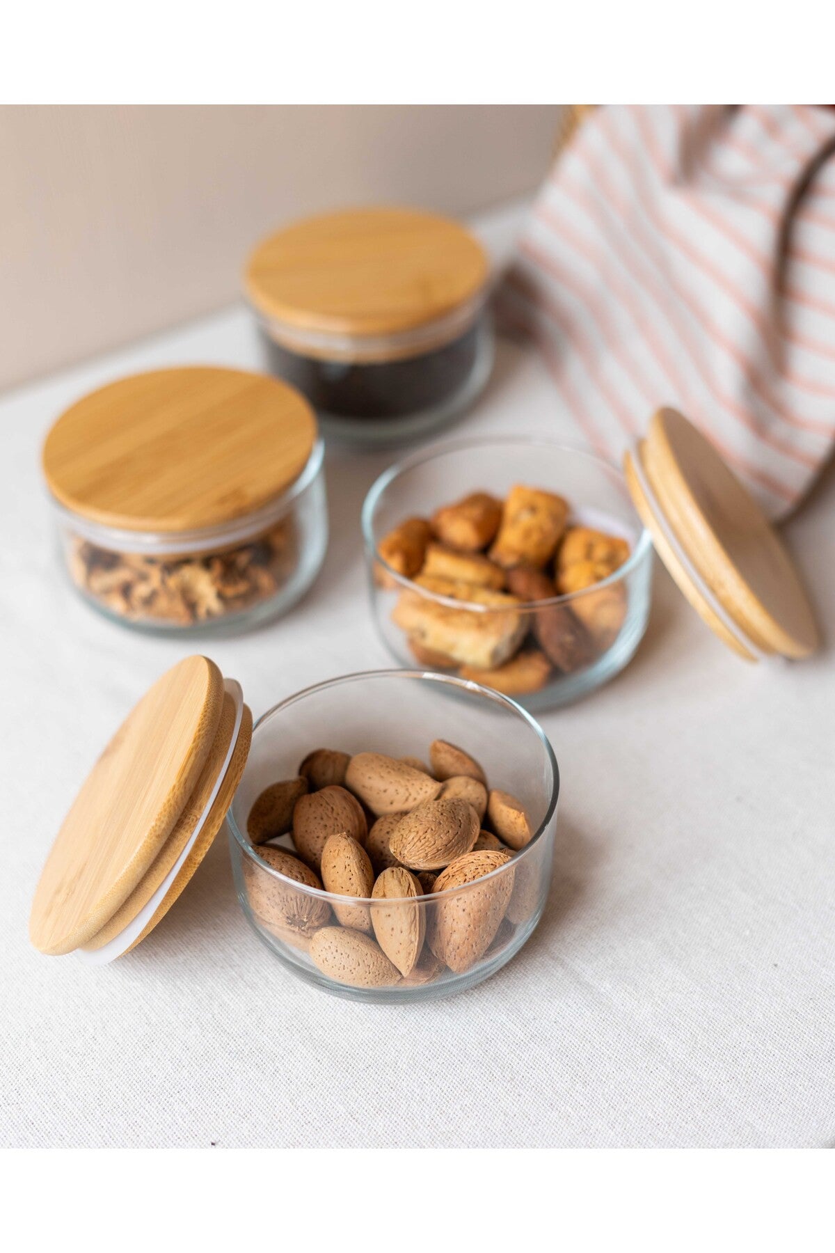 4 Bambu 4Lü Vakum Kapaklı Kahvaltı Seti/Saklama Kabı Cam Turuncu