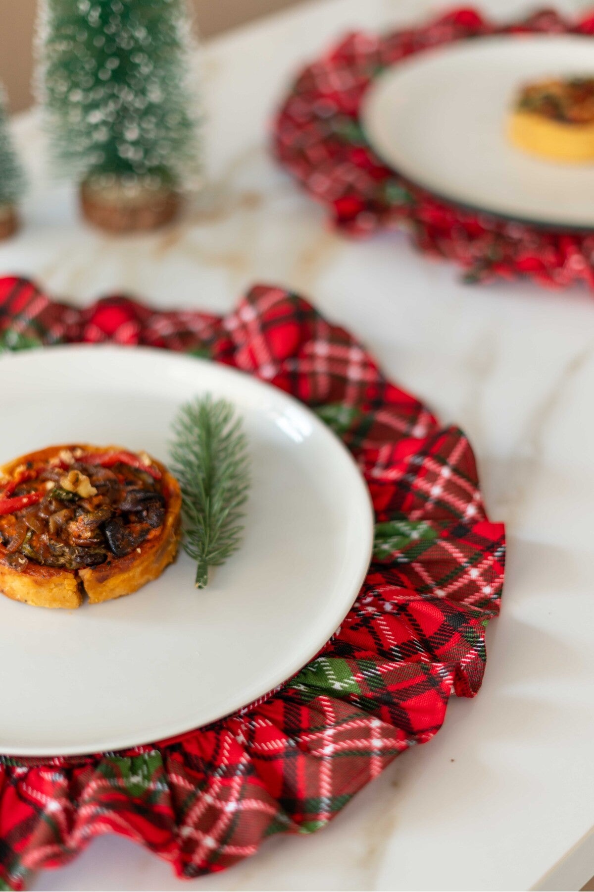 4Lü Ekose Kumaş Yuvarlak Fırfır Detaylı Amerikan Servis / Supla Yılbaşı Özel