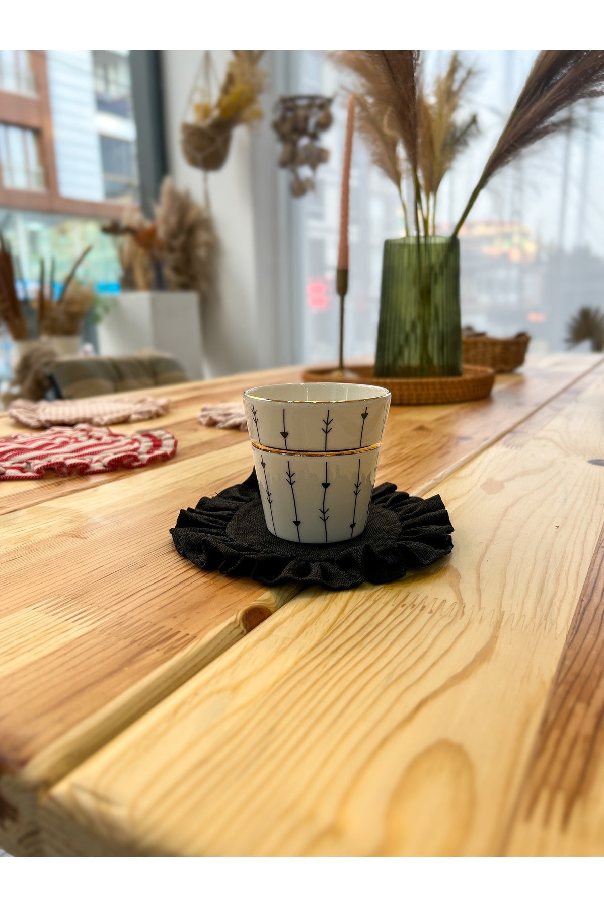 Shine Keten  Fırfırlı Bardak Altlığı Siyah