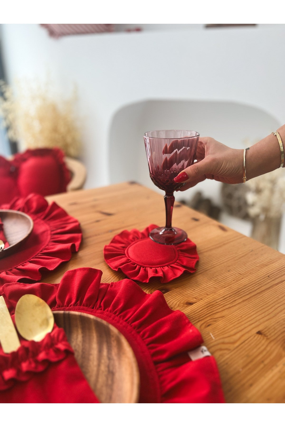 Lovely Keten Dolgulu Fırfırlı Bardak Altlığı Kırmızı