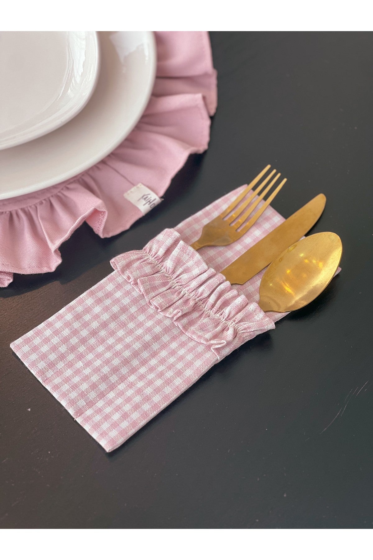 Rosy Kareli Fırfırlı 3 Bölmeli Çatal-Kaşık-Bıçak Kılıfı 4LÜ