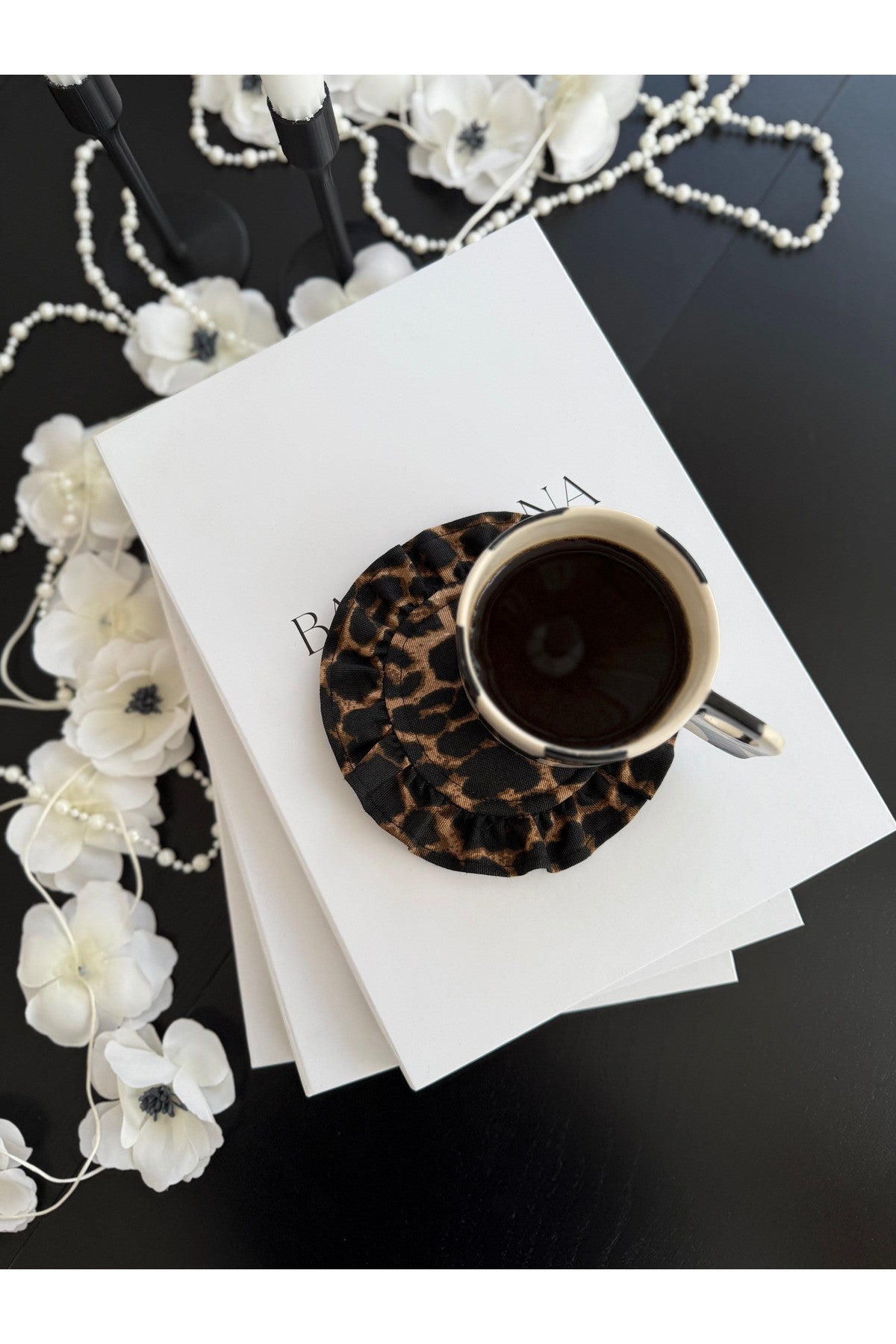 Leopard Yuvarlak Dolgulu Fırfırlı Bardak Altlığı