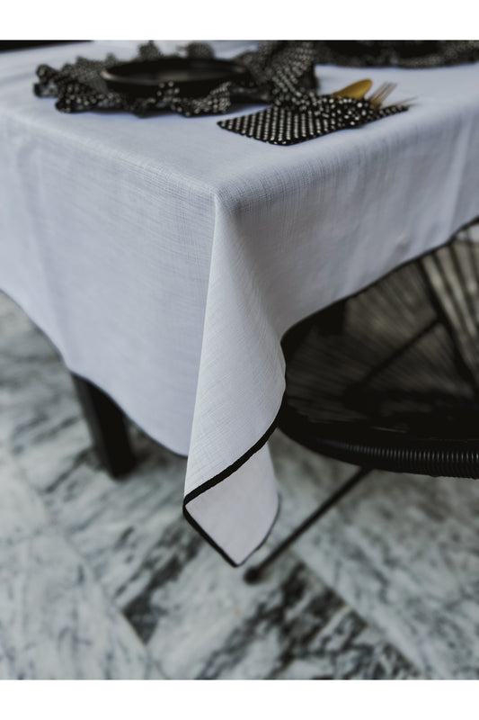 Shine White Keten Nakış Detaylı Masa Örtüsü 160X220