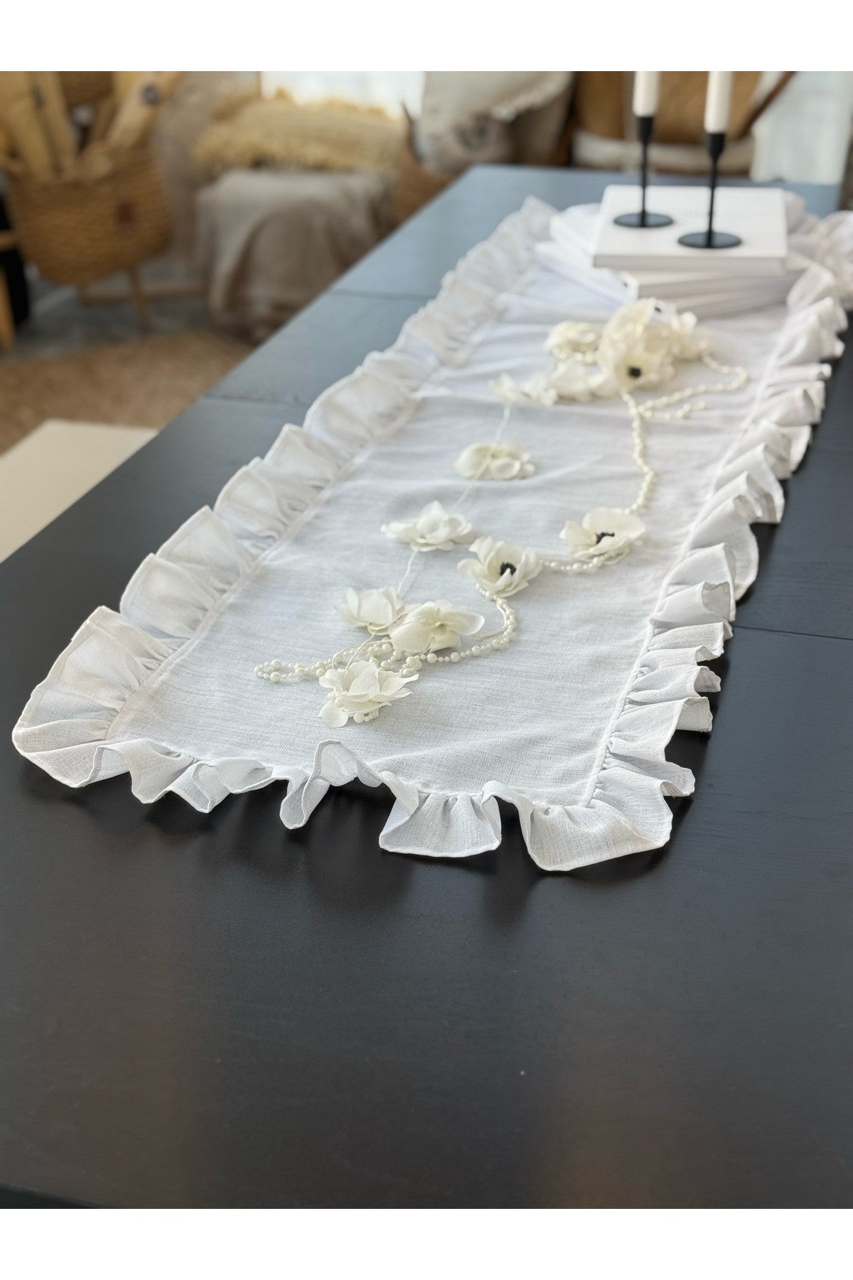 Shine White Keten Heryeri Fırfırlı Dikdörtgen Runner 40 X 120cm