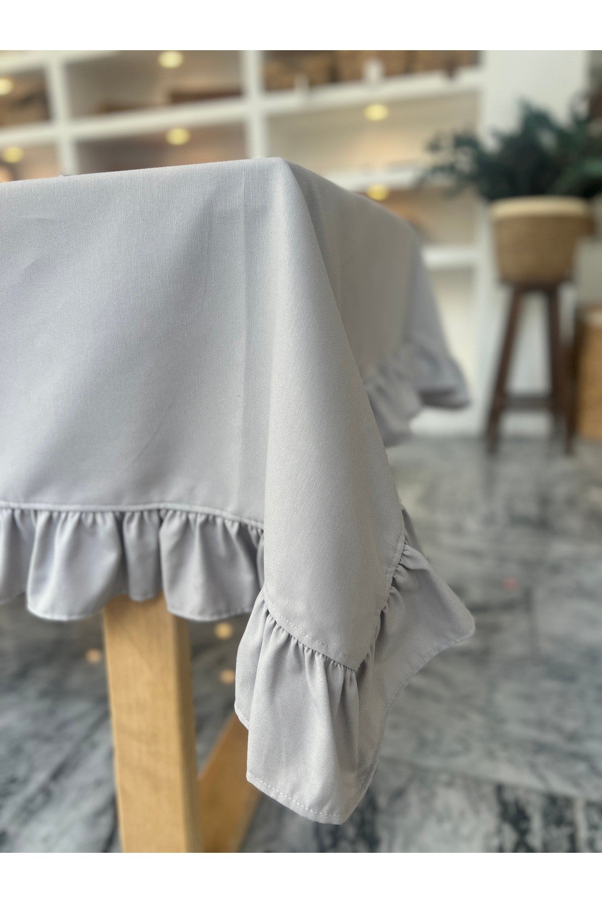 Moonlit Keten Fırfırlı Masa Örtüsü 100X100