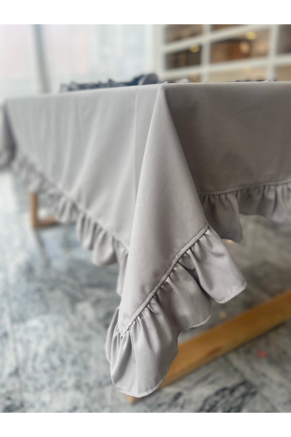 Moonlit Keten Fırfırlı Masa Örtüsü 100X100