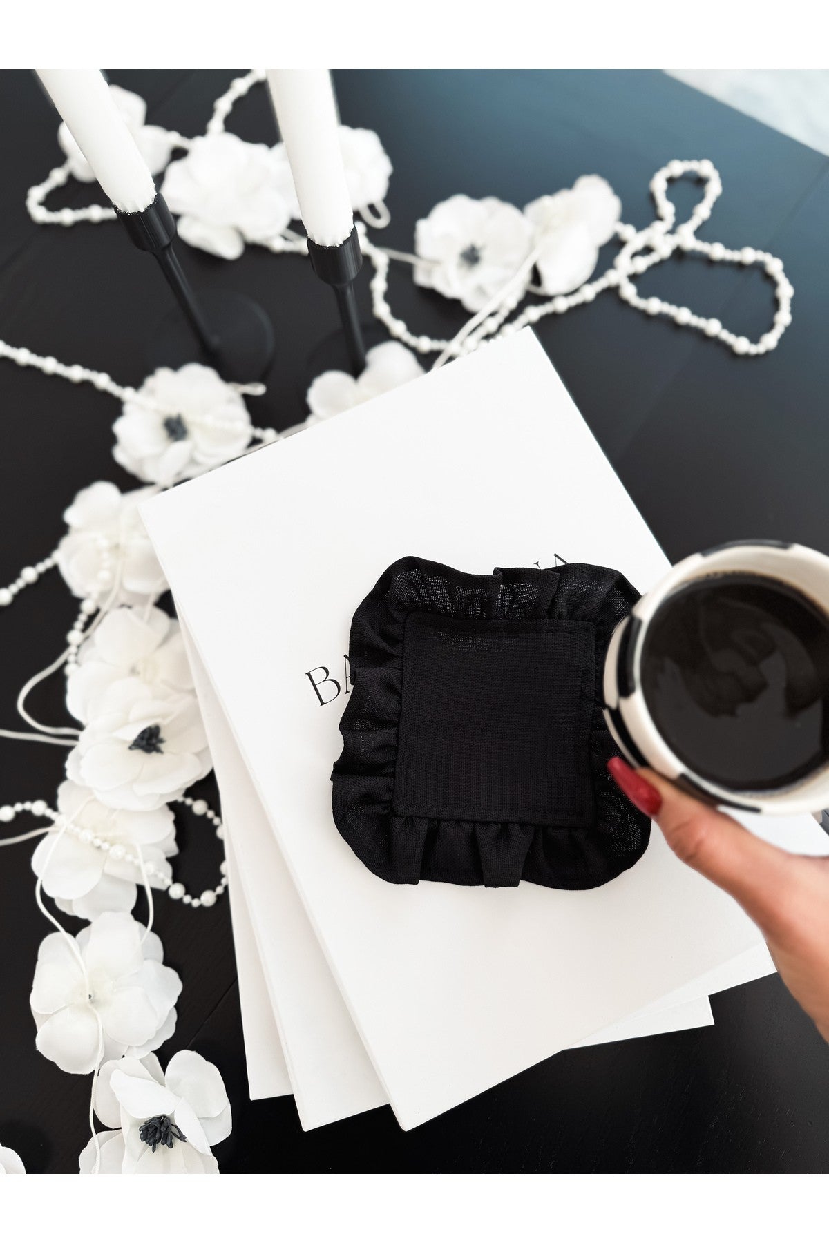 Shine Kare Fırfırlı Bardak Altlığı