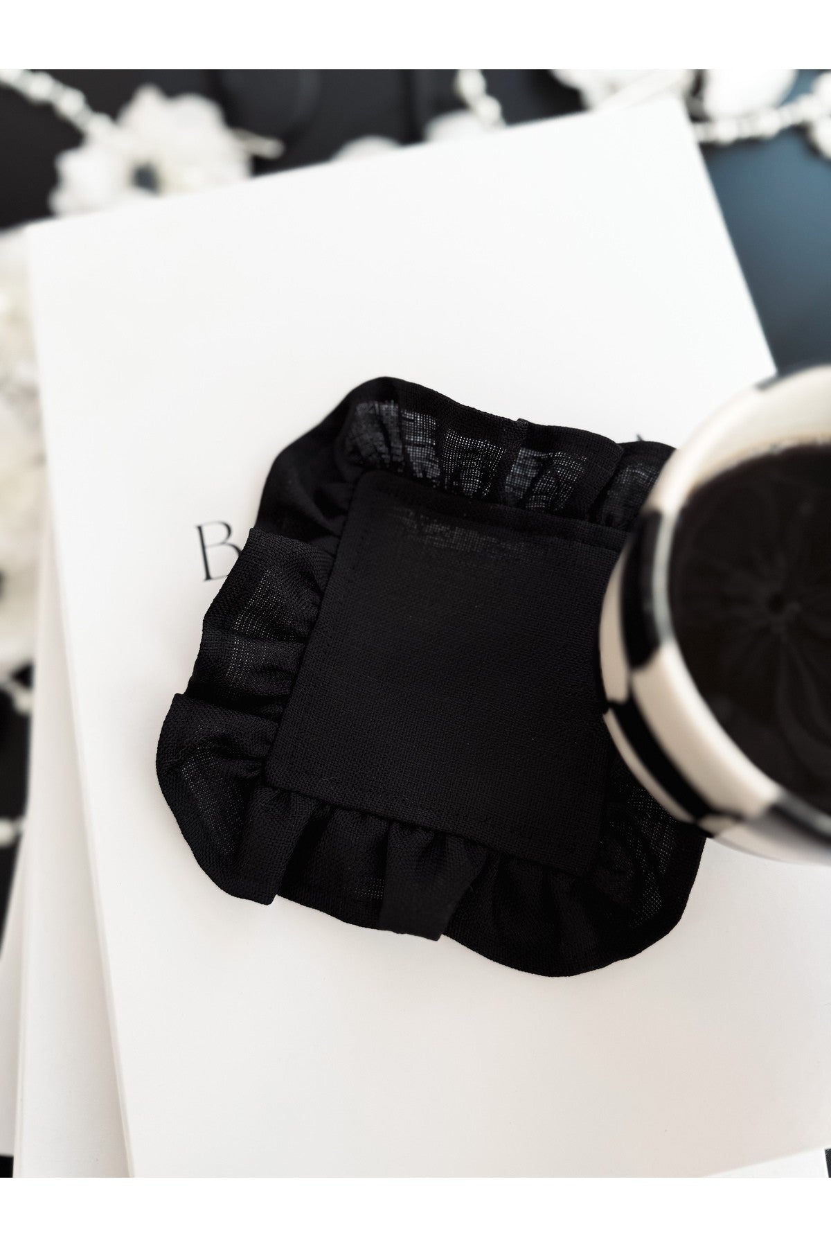 Shine Kare Fırfırlı Bardak Altlığı