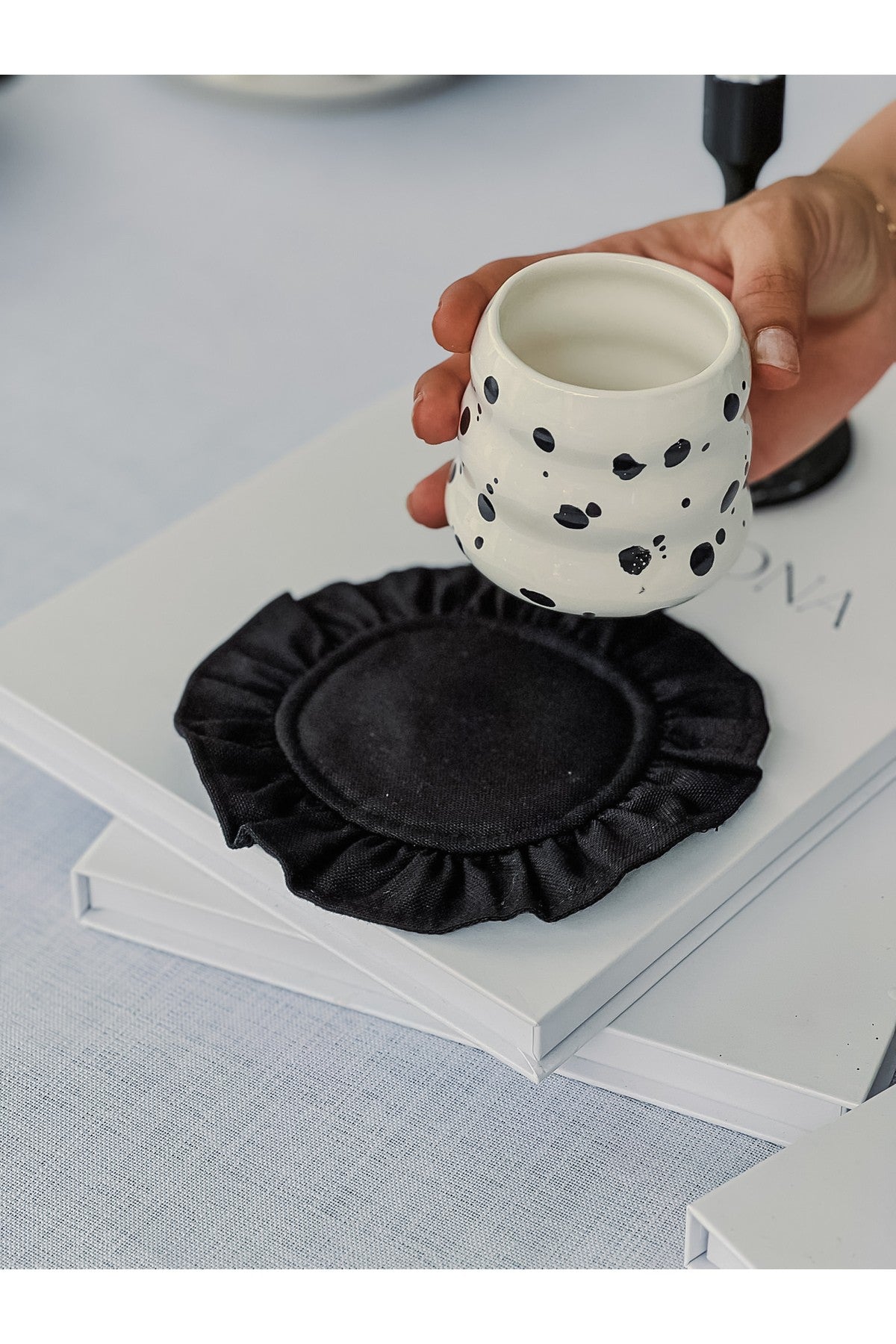 Luna Yuvarlak Fırfırlı Bardak Altlığı