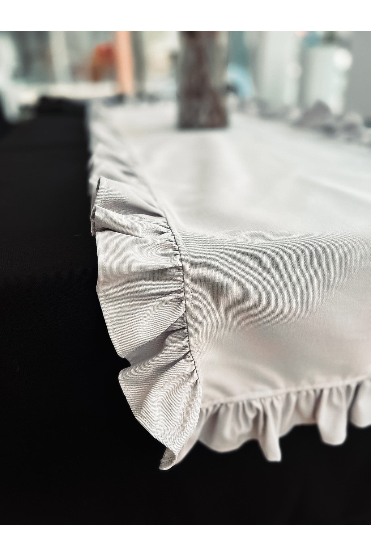 Moonlit Keten Heryeri Fırfırlı Dikdörtgen Runner