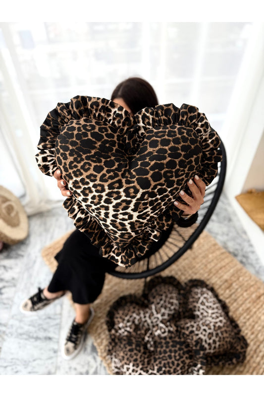 Leopard Kalp Fırfırlı Keten Iç Dolgulu Yastık / Kırlent 40cm