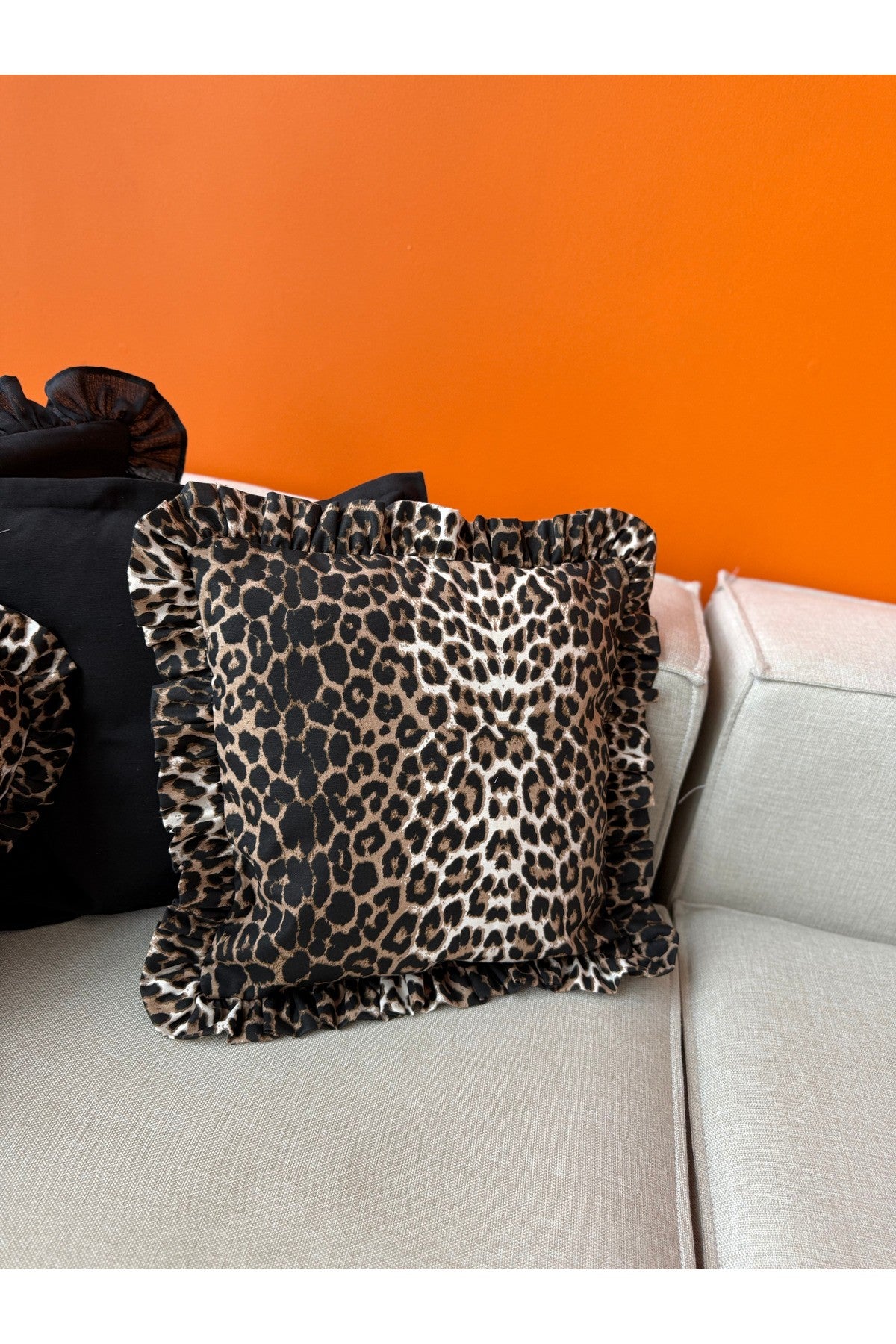 Leopard Kare Keten Fırfırlı Kırlent Kılıfı