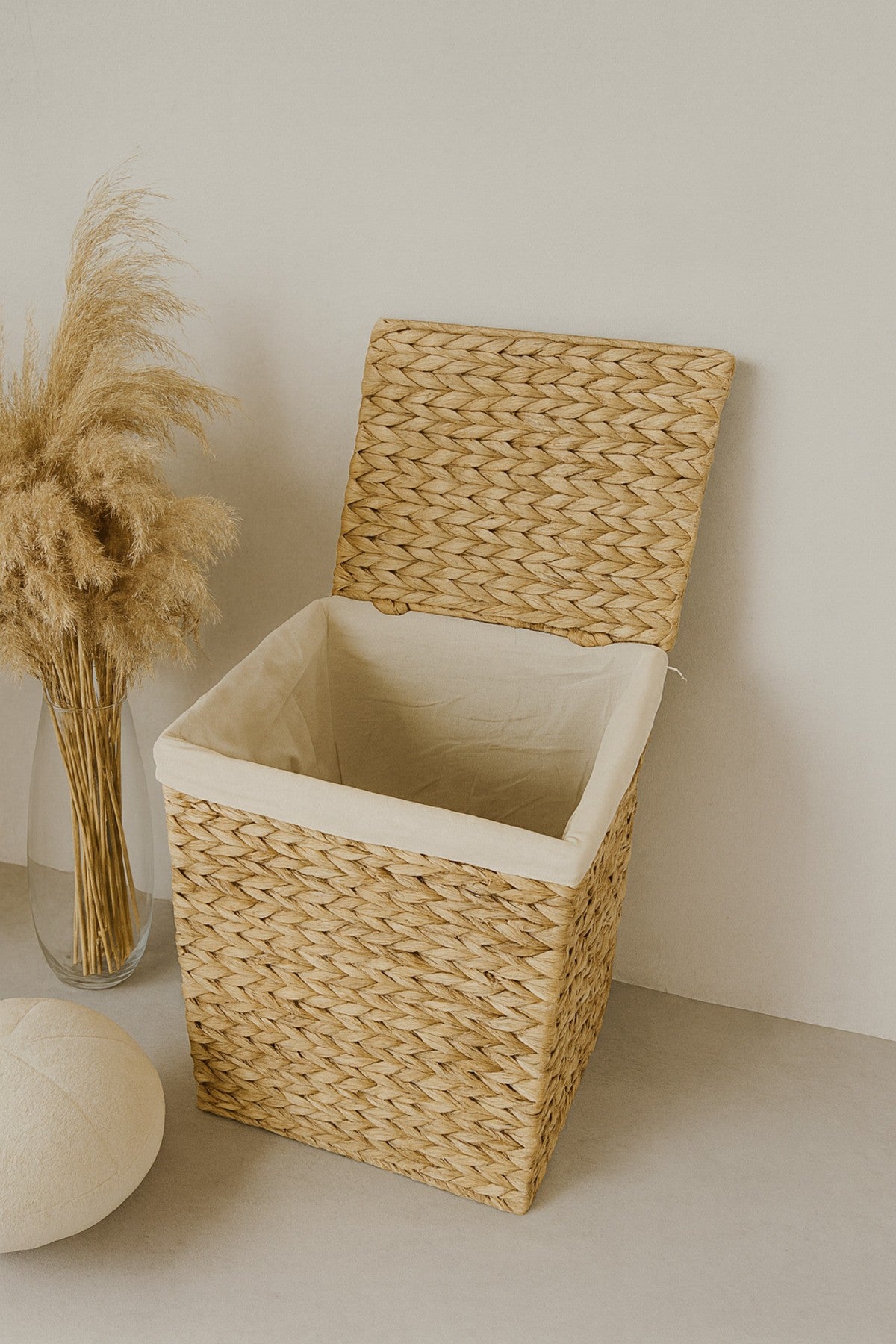 Hasır Su Sümbülü Kapaklı Çamaşır Sepeti / Düzenleyici