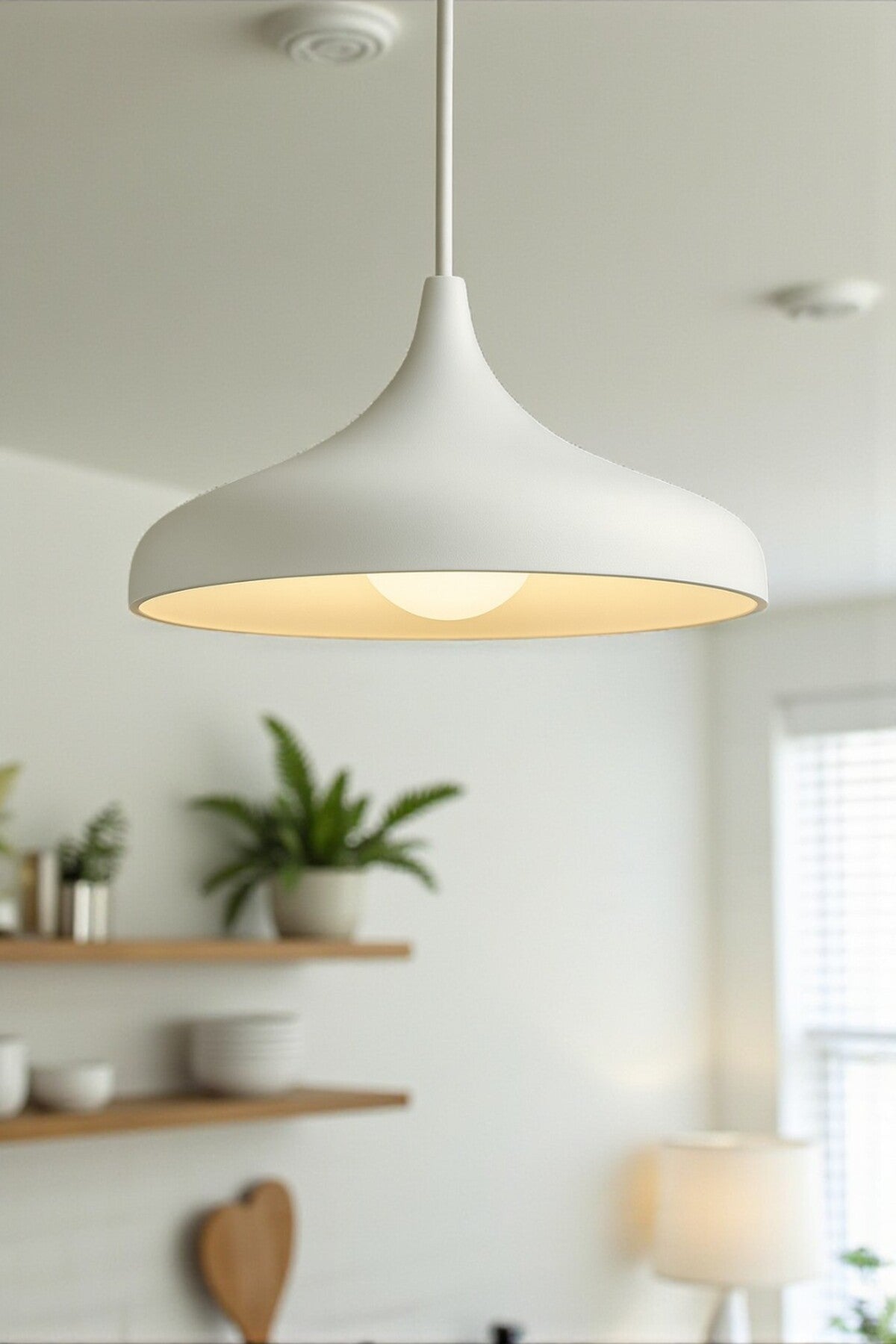 Rustik Retro Metal Tekli Sarkıt Avize – Mutfak, Cafe,Salon İçin Tasarlanmış Modern Aydınlatma