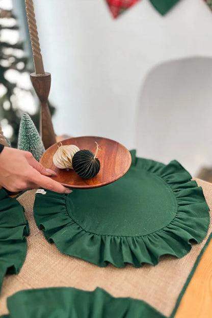 2Li %100 Dak Keten Fırfır Detaylı Yuvarlak Amerikan Servis/ Supla YEŞİL Yılbaşı Konsepti