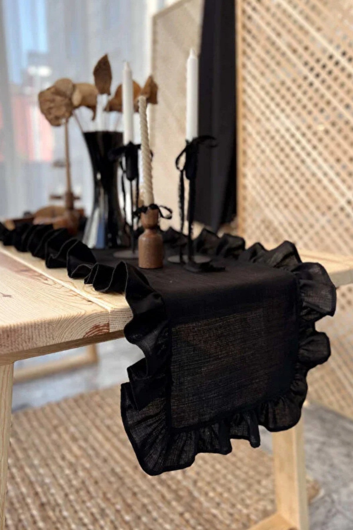 Fırfırlı Siyah %100 Keten Kumaş Runner 50cm X 155cm