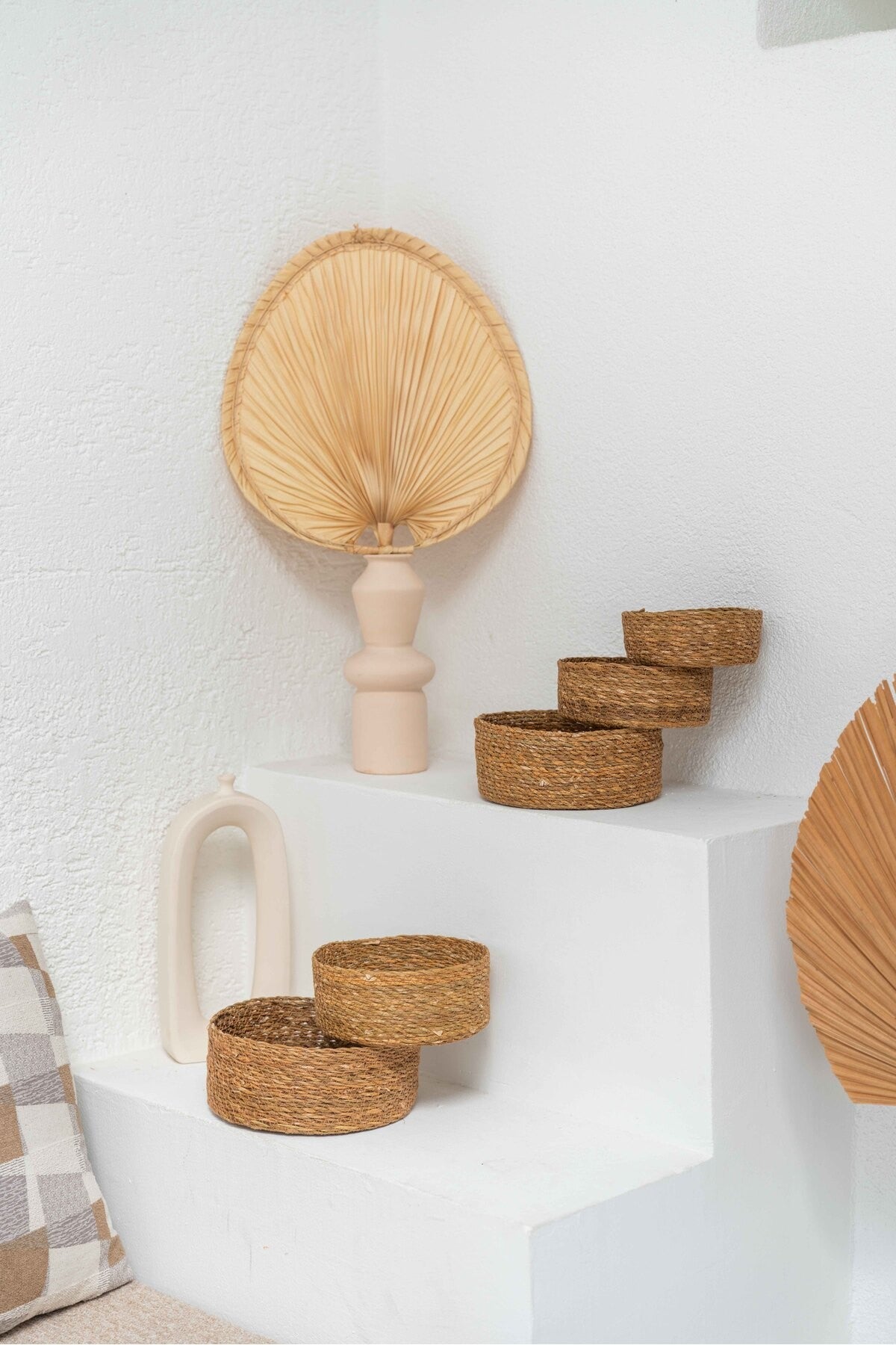 Doğal Hasır Yuvarlak Sepet Seti – 5 Parça Organizer Saklama Seti