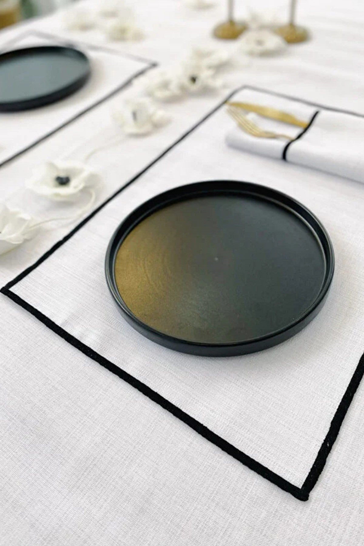 Shine Beyaz Keten Kumaş Siyah Biyeli Dikdörtgen Supla 4LÜ