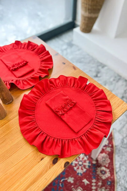 4Lü Lovely Serisi Dak Keten Fırfır Detaylı Yuvarlak Amerikan Servis/ Supla Kırmızı