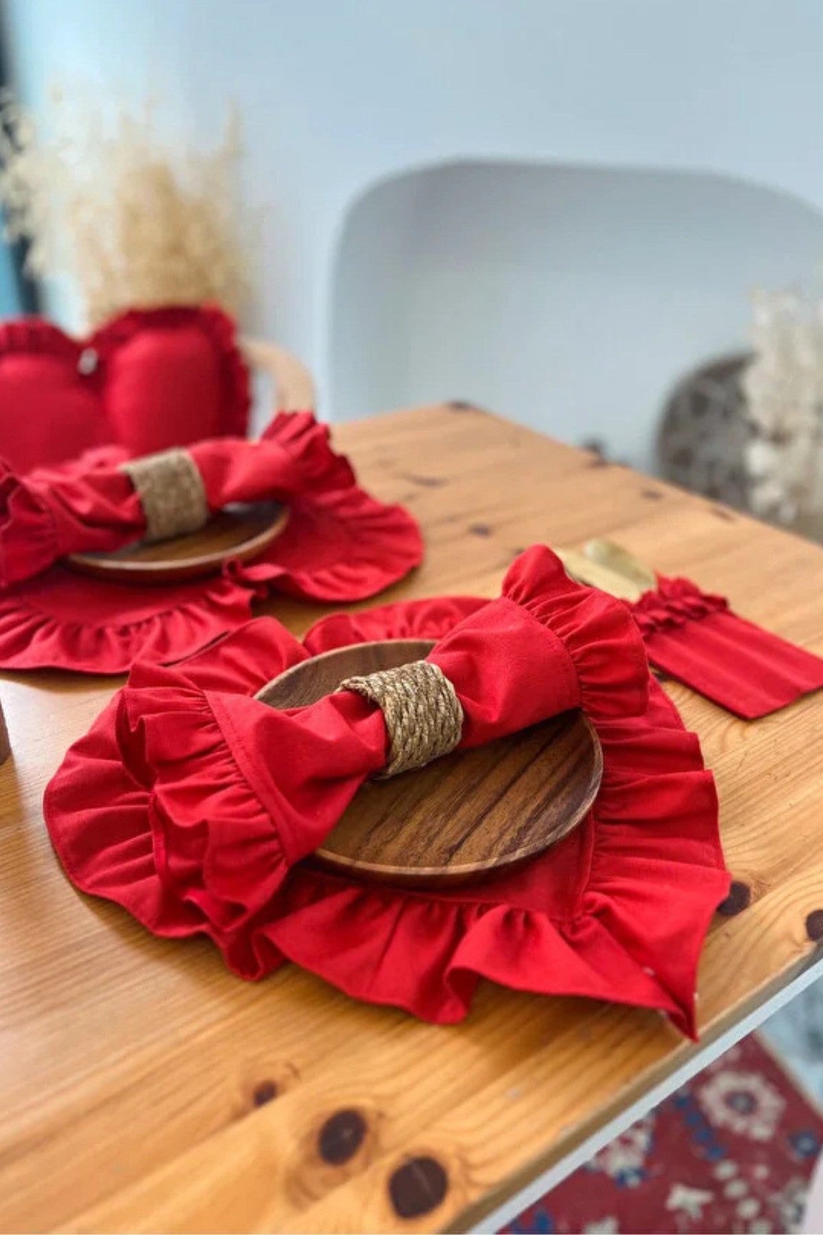 4lü Lovely Serisi Keten Kumaş Fırfırlı Kırmızı Peçete