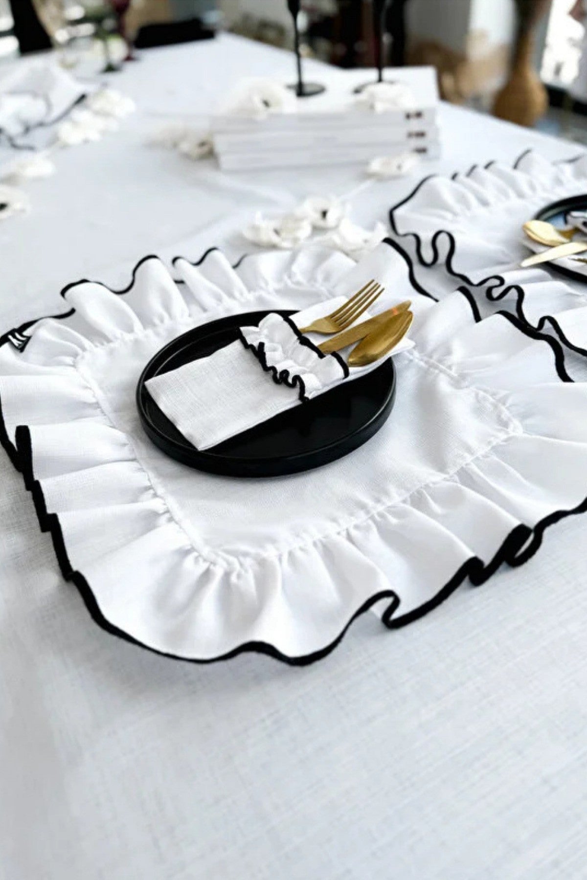 Shine White Heryeri Fırfırlı Dikdörtgen Amerikan Servis / Supla 6lı