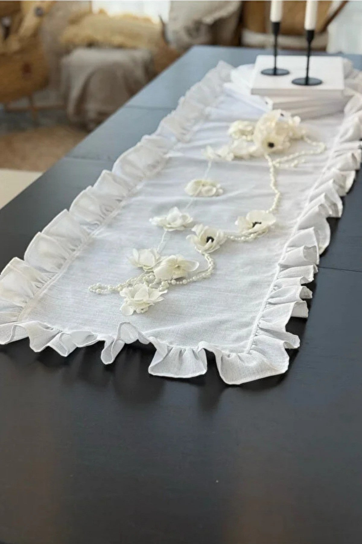 Shine White Keten Heryeri Fırfırlı Dikdörtgen Runner 40 X 120cm