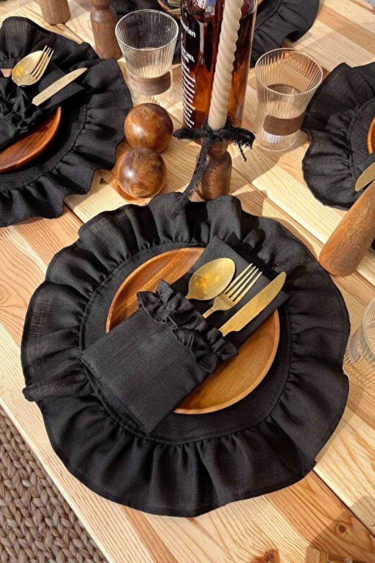 4Lü Siyah Keten Kumaş 3 Bölmeli Fırfır Detaylı Kaşıklık / Çatal-Kaşık-Bıçak Kılıfı