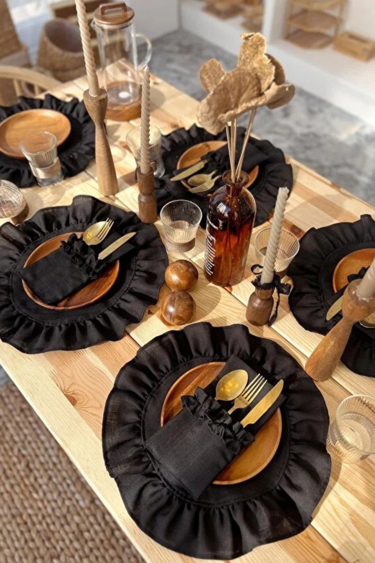 4Lü Siyah Keten Kumaş 3 Bölmeli Fırfır Detaylı Kaşıklık / Çatal-Kaşık-Bıçak Kılıfı